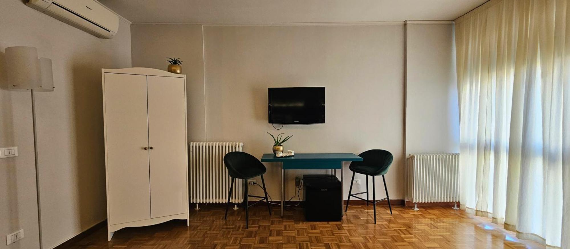 Verona Express Rooms Екстериор снимка