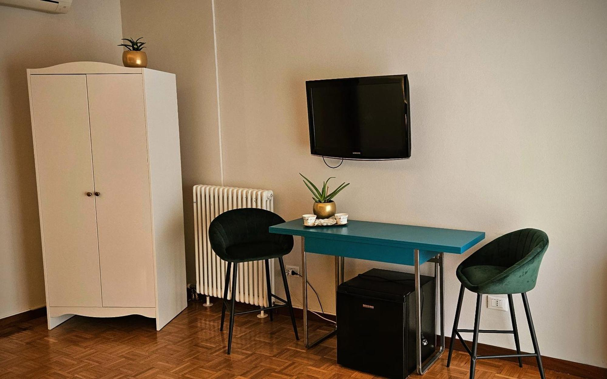 Verona Express Rooms Екстериор снимка